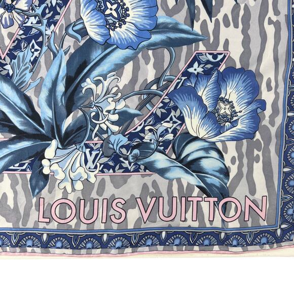 Louis Vuitton Silk Scarf - Picture 5 of 5